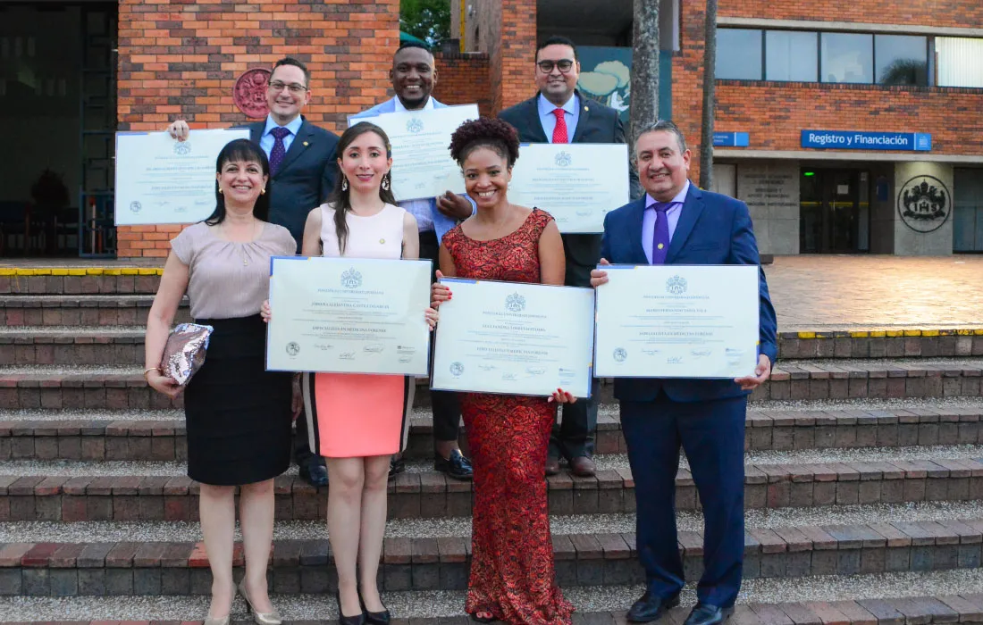 Graduados de Especialización Medicina Forense