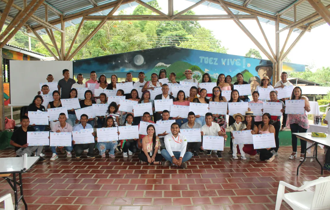 Potenciando el talento humano que construye paz desde sus territorios. Potenciando el talento humano que construye paz desde sus territorios.