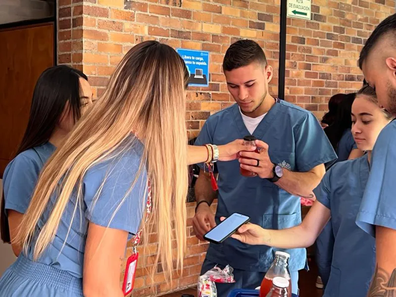 Estudiantes de Nutrición y Dietética sorprendieron con sus propuestas alimentarias en el Encuentro de Trabajos Finales