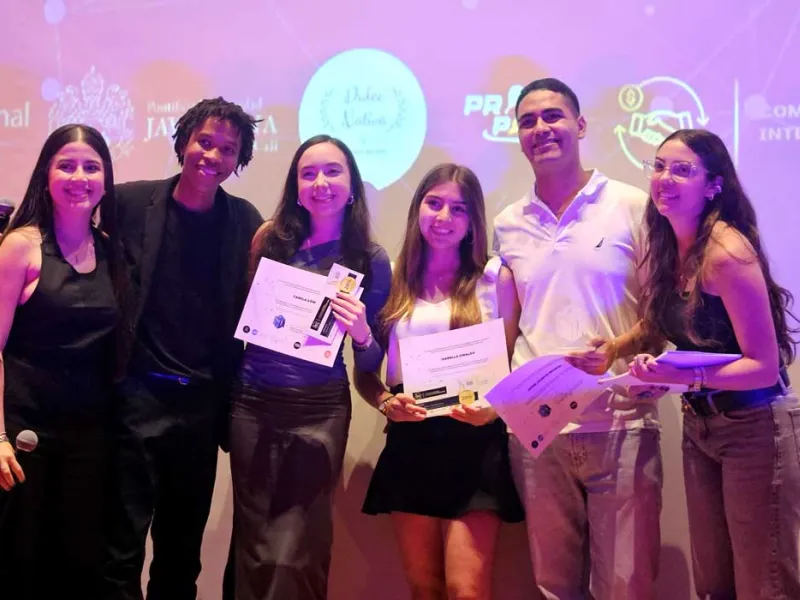 Una semana para contar(se): así se vivieron los Premios Magis Sintonía de Comunicación 2025 Una semana para contar(se): así se vivieron los Premios Magis Sintonía de Comunicación 2025