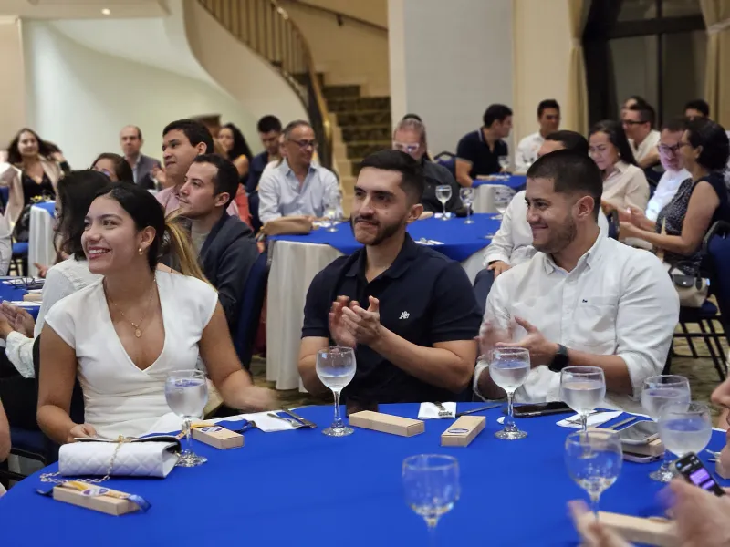 Egresados de Ingeniería Industrial se reúnen para fortalecer lazos y celebrar su legado